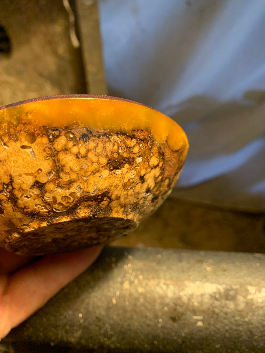 AndyWoodturner's tweet photo. the one that popped into my head...amber. I wanted the tiny, fragile, acacia burr to look like it was trapped in amber...and so...

And I'm going to forgive myself for using resin...'cos it's fucking gorgeous. https://t.co/Z0I8IXtJom
