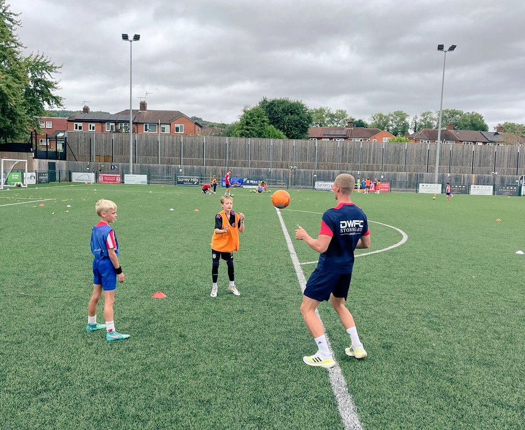 Dorking Wanderers Academy tweet media