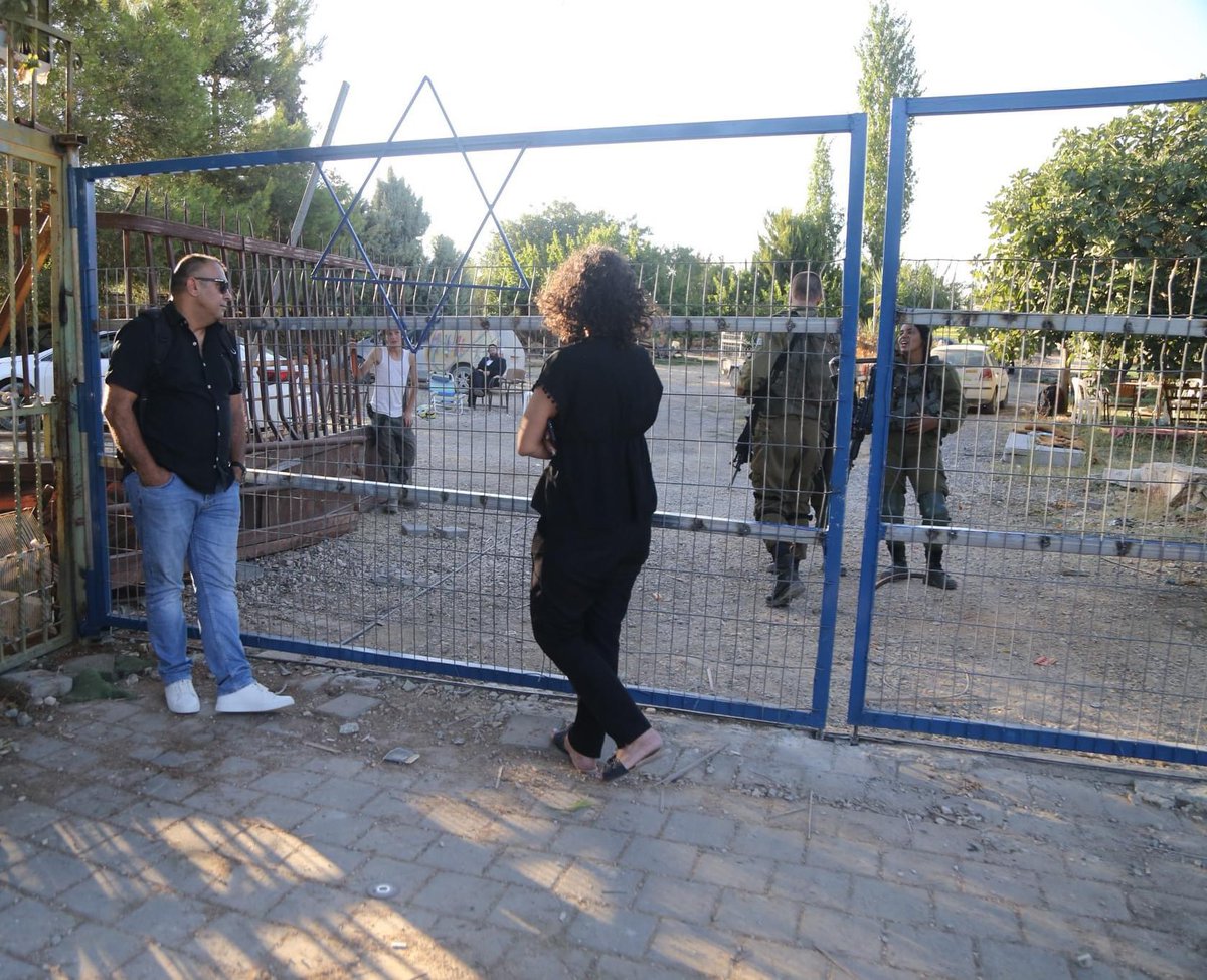 SuppressedNws's tweet photo. ⚡️🇵🇸🇮🇱BREAKING: ISRAEL IS ANNEXING CHRISTIAN PALESTINIANS IN THE WEST BANK. 

Israeli Finance Minister Smotrich announced the construction of a new settlement in Jabal al-Makhrur, near Bethlehem. Settlers and the army have started expelling residents and declared the area a closed military zone. Despite attacks, many residents are holding a sit-in and refuse to leave. This is one of the last Christian Palestinian villages.

Source: @akh1e