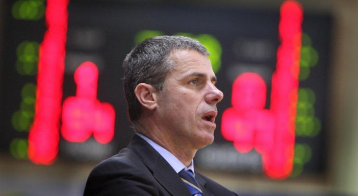 ITTIBASKET's tweet photo. ⚫️🟡أبرز الاندية والمنتخبات التي دربها 

•منتخب سلوفينيا 🇸🇮 

•نادي كوساركاسكي سيبونا

•نادي أوليمبياكوس اليوناني 

•نادي أورورا باسكيت جيسي 

•نادي بيروت الرياضي 

• منتخب لبنان 

أخر محطات المدرب 

•نادي أبويل https://t.co/6OlRDHUvfR