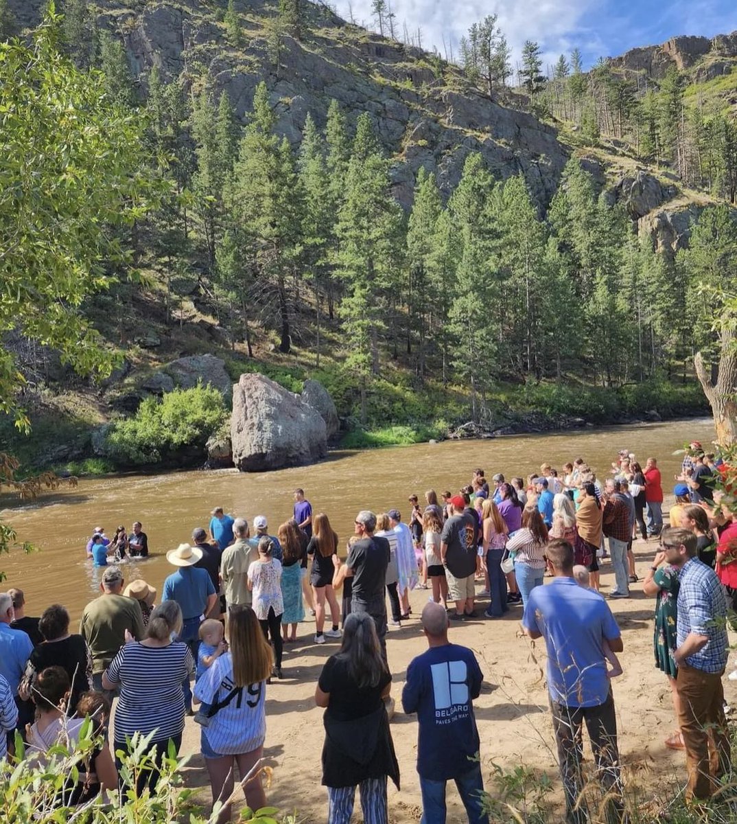 This is what NEW churches do- baptize NEW believers!
Stonebridge Church, Wellington, CO is celebrating baptisms in the mountains!  Pastor Jon Willhite and his crew making disciples of all ages for the ages! 🙌🏻🔥

<a href="/sendnetwork/">Send Network</a> <a href="/NAMB_SBC/">NAMB</a>