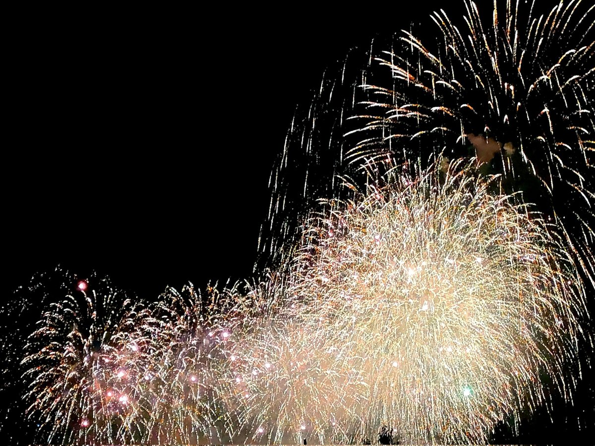 itikei810's tweet photo. ６年ぶりの花火🎆
最高っっっ!!!! https://t.co/nWSCLYLDY5