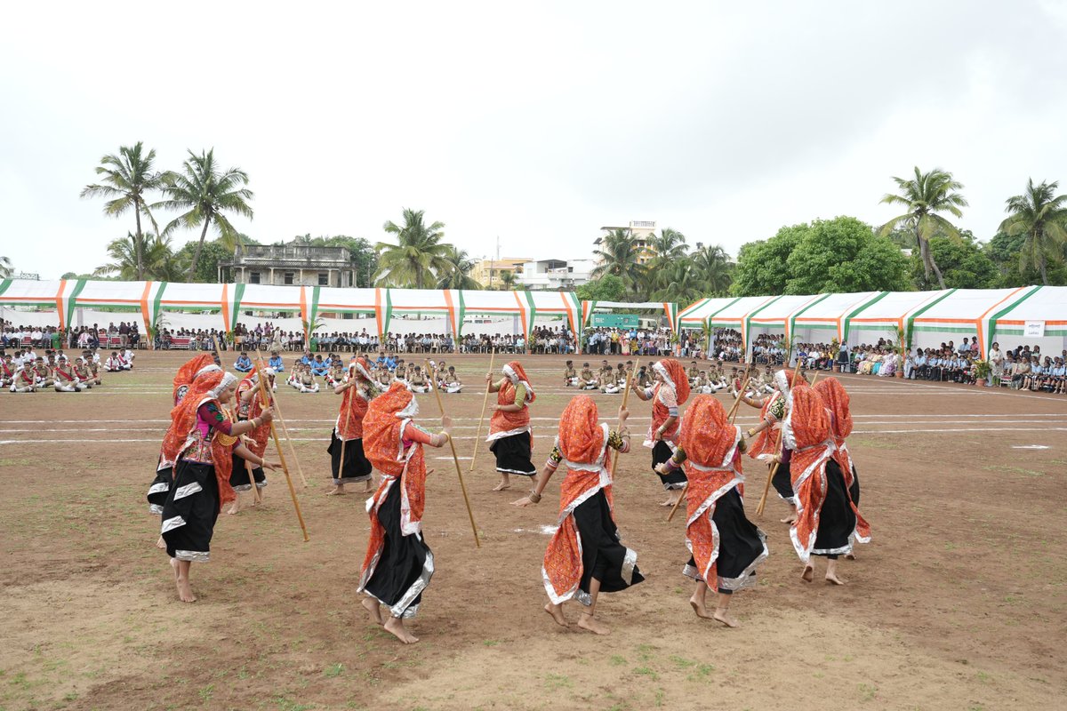 Collector, Diu tweet media