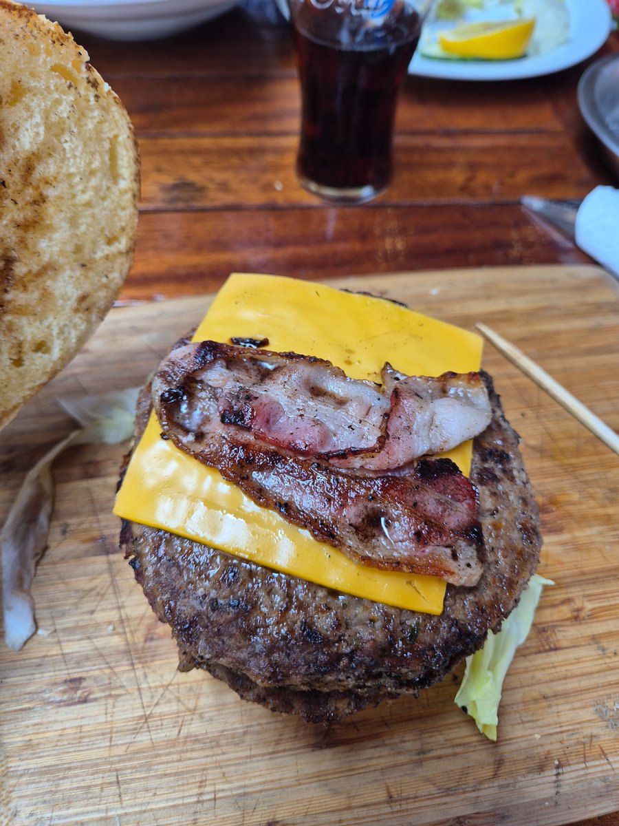 C'est mort jdonne pas l'adresse (lourd le cheddar fondu)