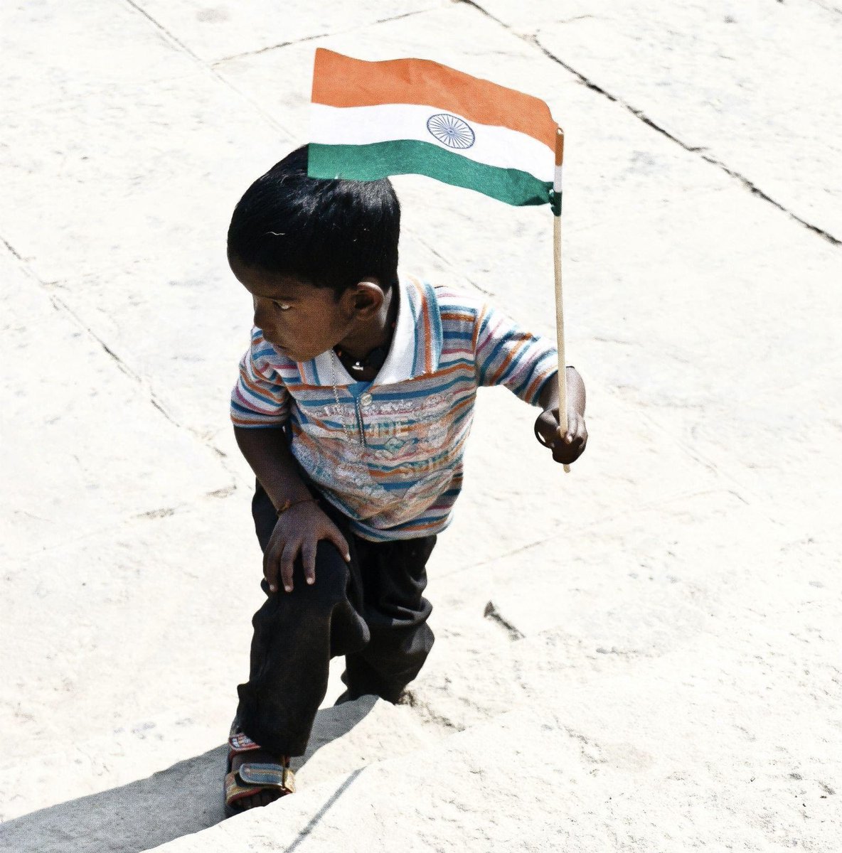 brendenvarma's tweet photo. When my parents were born in India, it was still a colony. Colonial oppression is not ancient history. And freedom must never be taken for granted. Happy #IndianIndependenceDay. https://t.co/y7iEpOfzgW