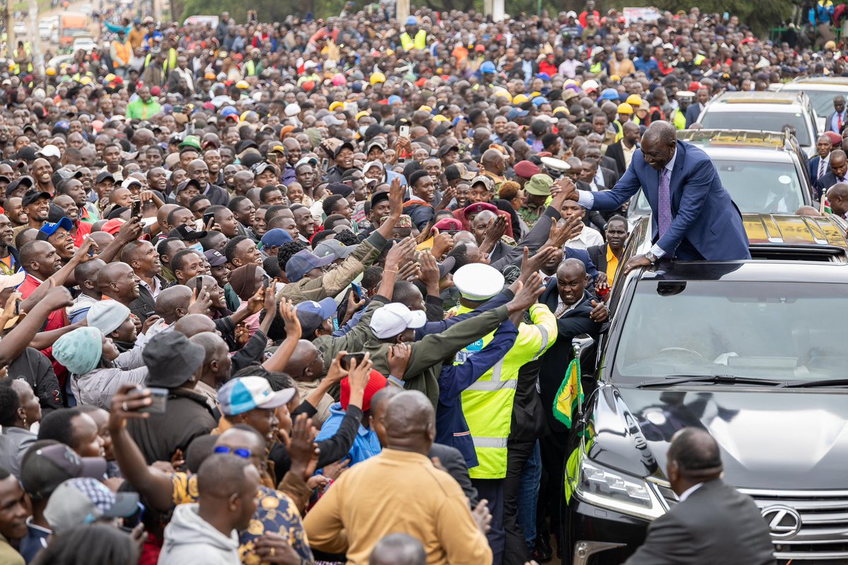 WilliamsRuto's tweet image. Violence undermines investments and our economic prosperity. I call upon Kenyans to keep peace in order to allow businesses to flourish.

Addressed wananchi and traders of Eldoret City.
