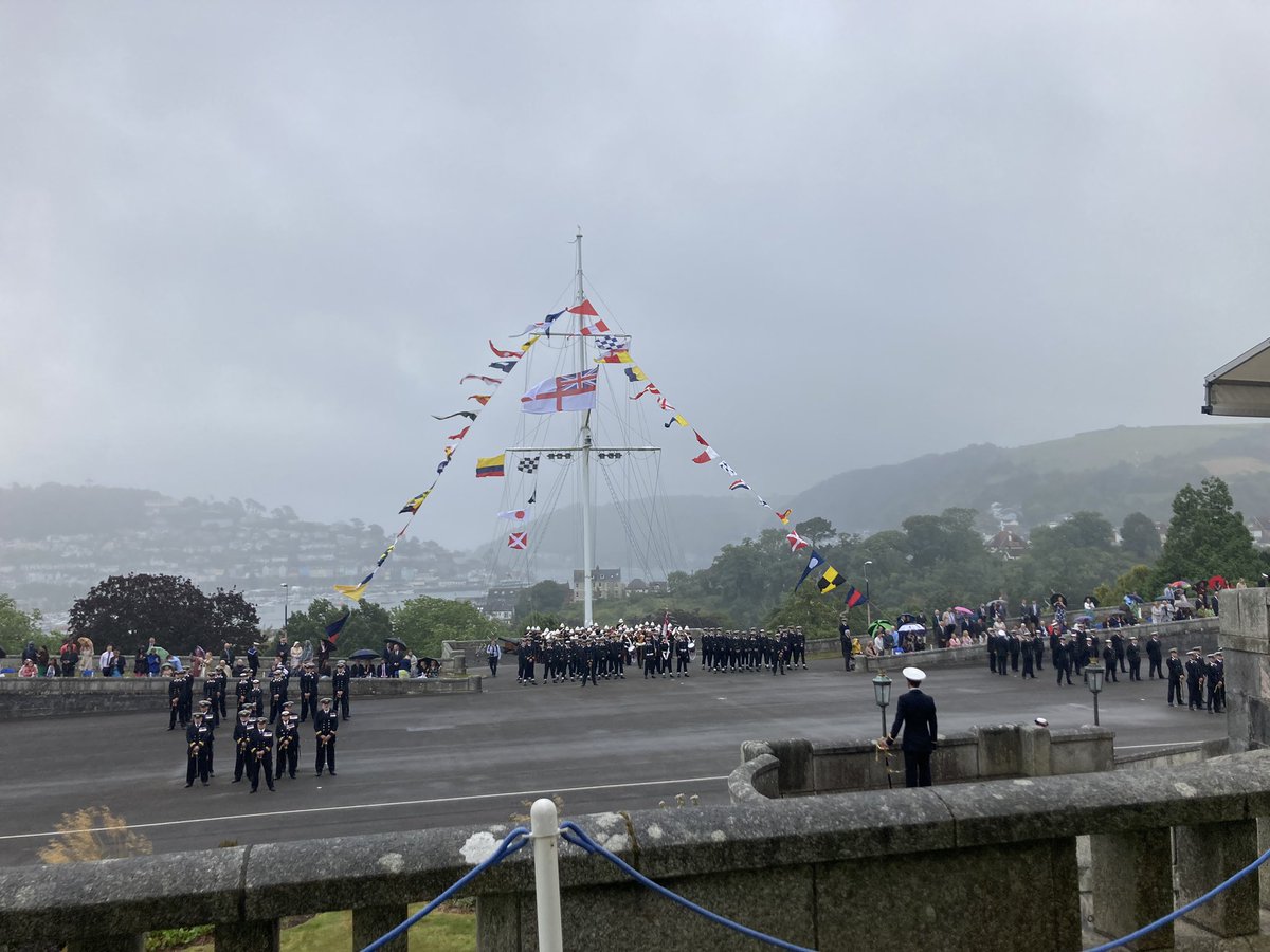 BuglassRobbie's tweet image. Today i attended the BRNC Dartmouth Officer pass out with my Admiral. Great be part of a such an event and seeing officers graduate at differing times of their careers. The future looks bright with opportunities for them.