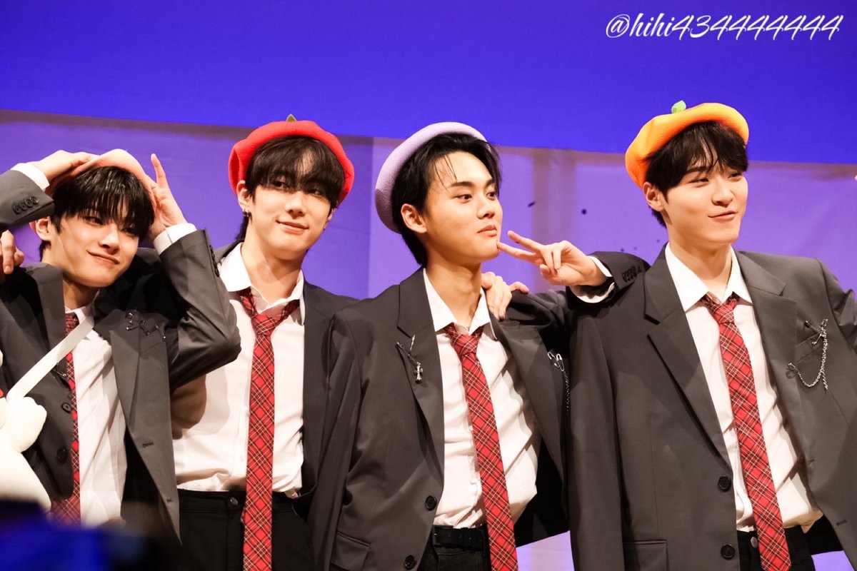 hihi434444444's tweet photo. 240814 キッスエンタ サイン会

🍑🍎🍇🍊

 #ONEPACT #원팩트 #종우 #성민 #태그 #예담 #JONGWOO #SONGMIN #TAG #YEDAM #ジョンウ #ソンミン #テグ #イェダム https://t.co/P00KWtP5zH