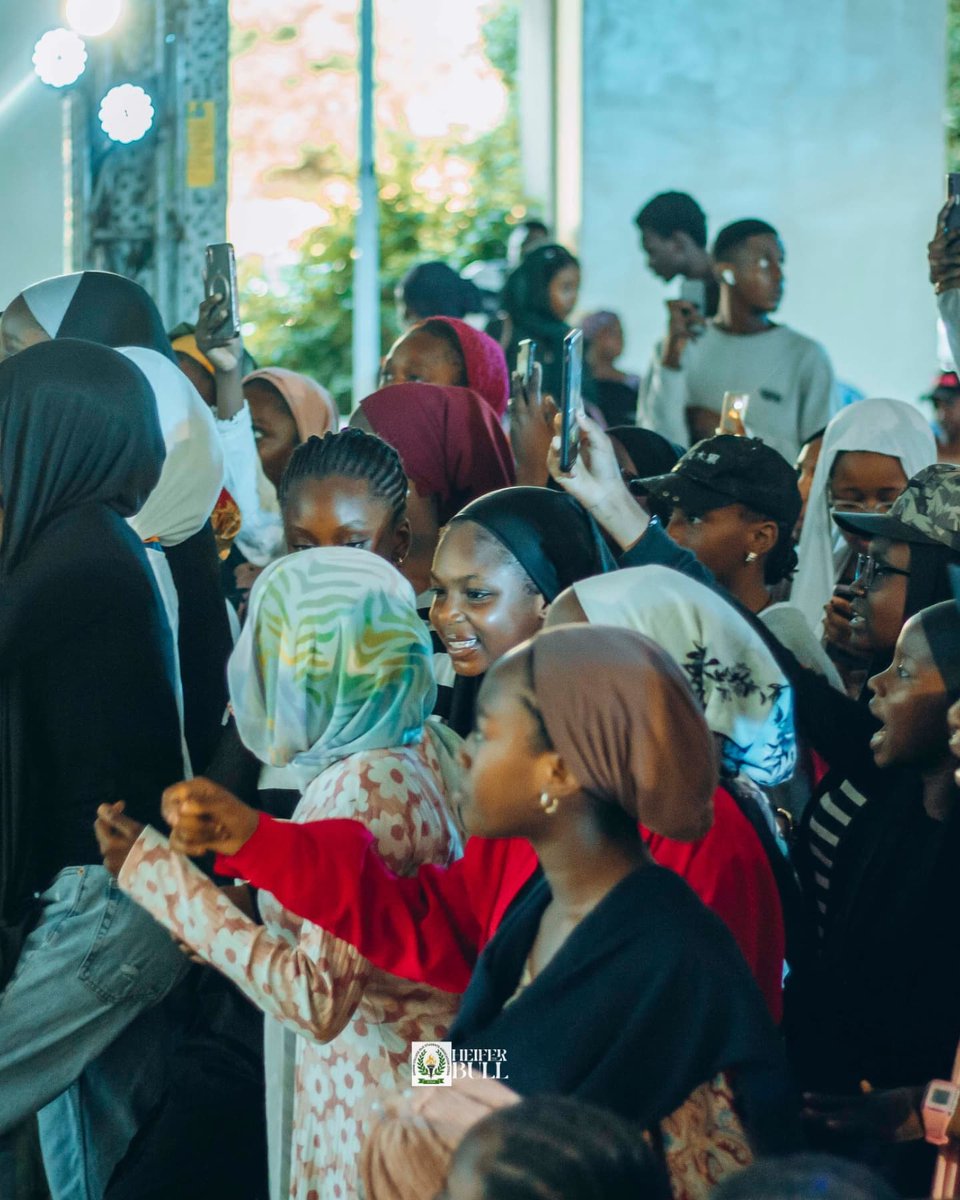 ZCKAlumni's tweet photo. Throwback to the last ZOSA EXTRAVAGANZA! Can you spot some familiar face? Take a guess and tag them! #ZamaniCollegeAlumni #ZamaniCollegeKaduna #ZamaniCollegeAbuja #ZOSA #ZOSAThrowback https://t.co/Zwf8qws1br