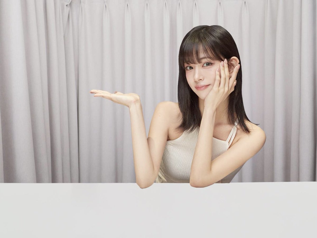 _htp8b's tweet photo. 포트 슈퍼소닉 프레임 채영이!! 테이블 넘 기여운데~ https://t.co/OBPxHxCO1A