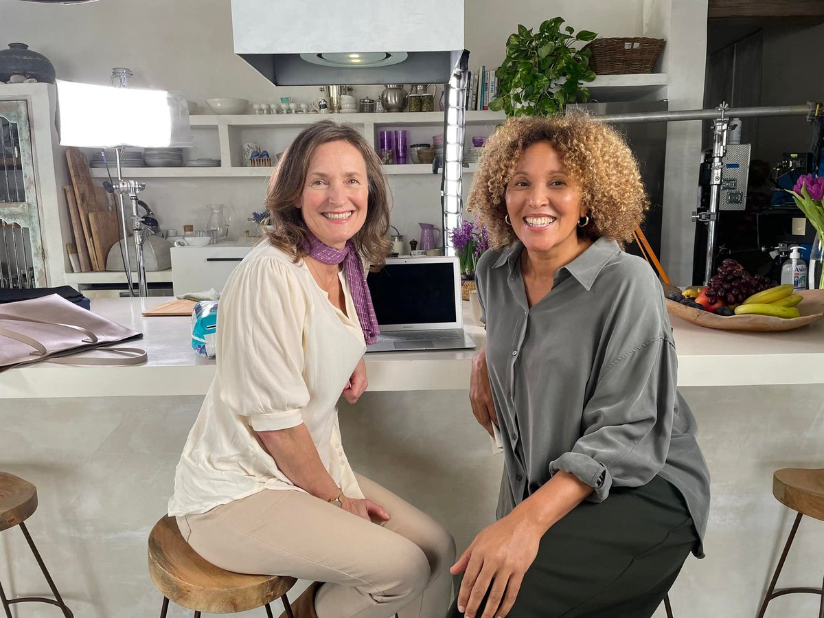 hethbleasdale's tweet photo. A #BTS memory from filming the #AlwaysDiscreet commercial with one of my besties @RoliOkorodudu! https://t.co/JON2T9WKzX
