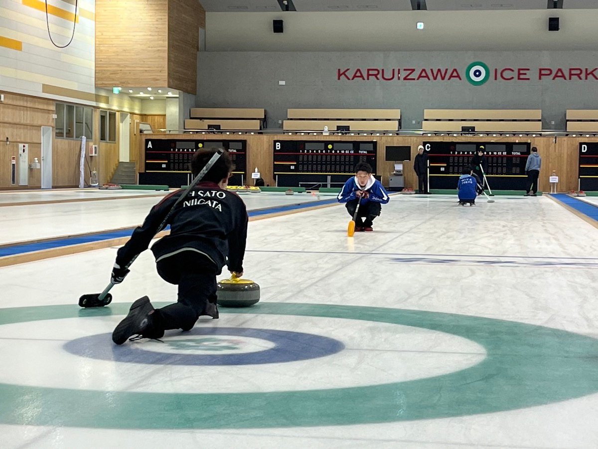 rikkyo_curling's tweet image. 今日から軽井沢での夏合宿が始まりました！

ドローやテイクアウトなどの基礎練習をした後、ゲームを行いました。11名が参加し、とてもにぎやかな練習会になっています🥌✨

練習後はお宿で美味しい夕食をいただきました！

明日の練習に備えて今日は早めに休もうと思います。おやすみなさい💤

#SPCC