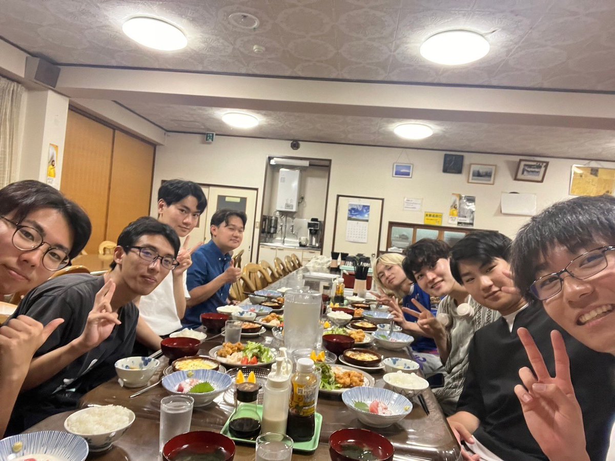 rikkyo_curling's tweet image. 今日から軽井沢での夏合宿が始まりました！

ドローやテイクアウトなどの基礎練習をした後、ゲームを行いました。11名が参加し、とてもにぎやかな練習会になっています🥌✨

練習後はお宿で美味しい夕食をいただきました！

明日の練習に備えて今日は早めに休もうと思います。おやすみなさい💤

#SPCC