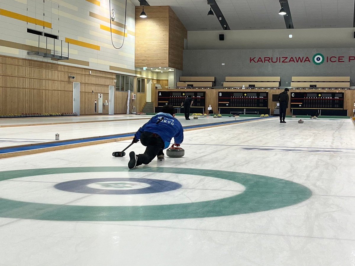 rikkyo_curling's tweet image. 今日から軽井沢での夏合宿が始まりました！

ドローやテイクアウトなどの基礎練習をした後、ゲームを行いました。11名が参加し、とてもにぎやかな練習会になっています🥌✨

練習後はお宿で美味しい夕食をいただきました！

明日の練習に備えて今日は早めに休もうと思います。おやすみなさい💤

#SPCC