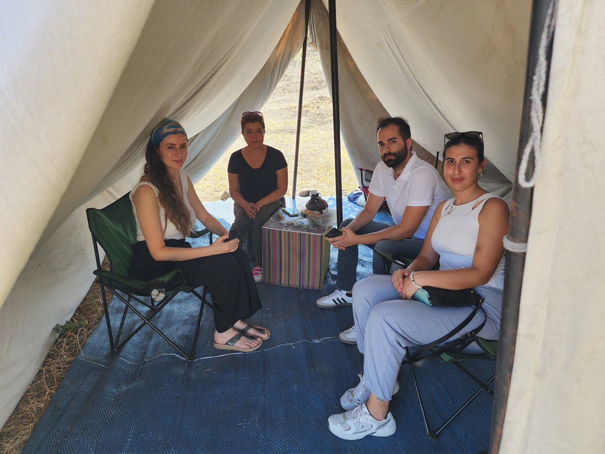 #mutluzeytindirenişi 
@insansagligiegitimvakfi direniş çadırımızı ziyaret edip destek verdi🌼nazik ziyaretlerinden dolayı teşekkür ediyorum🙏