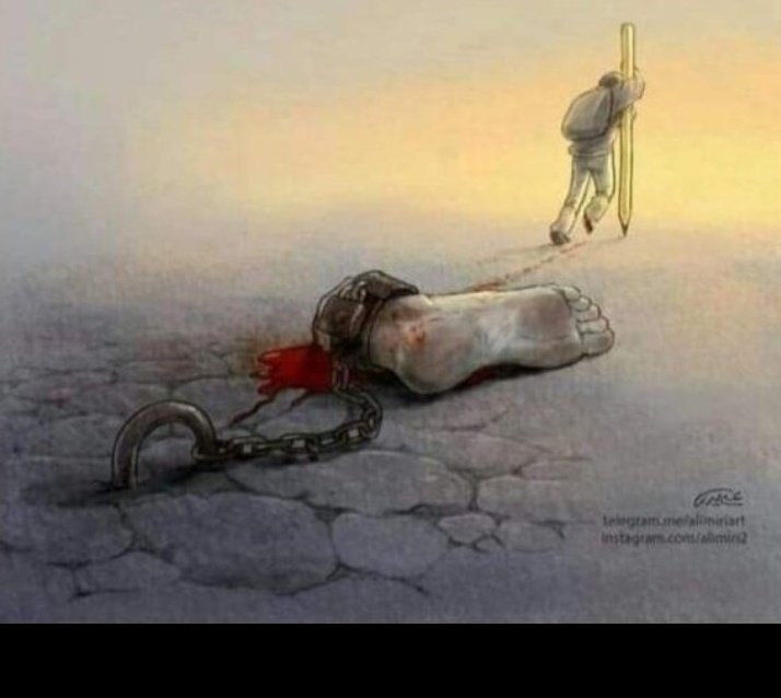 जंजीर नहीं कटती तो अपने पांव काट लो। 
लंगड़ा कर चलो मगर आजादी से चलो।।
हैप्पी इंडिपेंडेंस डे। 
#IndependenceDayCelebration