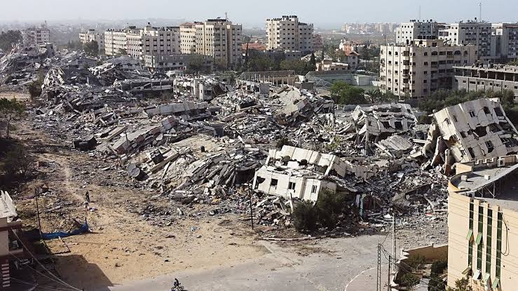 leemoooo85's tweet photo. أكثر من ٤٠ ألف شهيد أغلبهم من النساء والأطفال
أكثر من ٩٢ ألف مصاب
أكثر من ١٠ آلاف مفقود تحت الأنقاض
ومازالت الأرقام في ازدياد
ومازال العرب نائمون ولكي الله يا غزه
حسبنا الله ونعم الوكيل في الصهاينه وكل من أيدهم ودعمهم وغض بصره عن جرائمهم https://t.co/h3X3xb6wZg