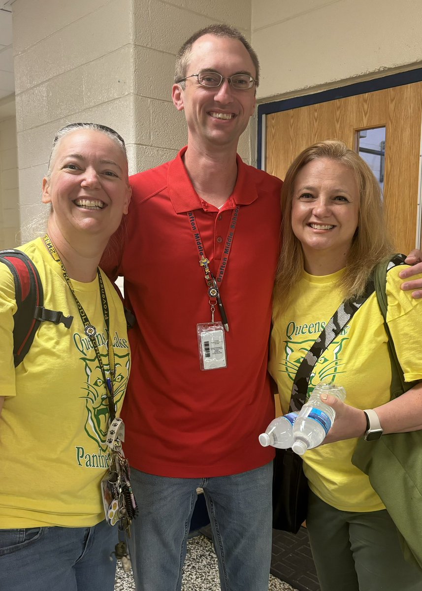 jmeebuckley's tweet photo. Mustard &amp; Ketchup! Miss working with @VBallSchooly #ycsdMiddleSchoolMagic
@ctp0121 https://t.co/IavJOF8L7v