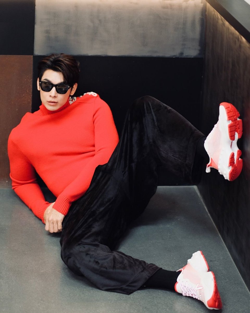 Thongkran4's tweet image. หล่อมากกกกกก อย่างเท่ห์❤️😎

@LouboutinWorld #ChristianLouboutin
@MSuppasit  
#MewSuppasit 
#มิวศุภศิษฏ์