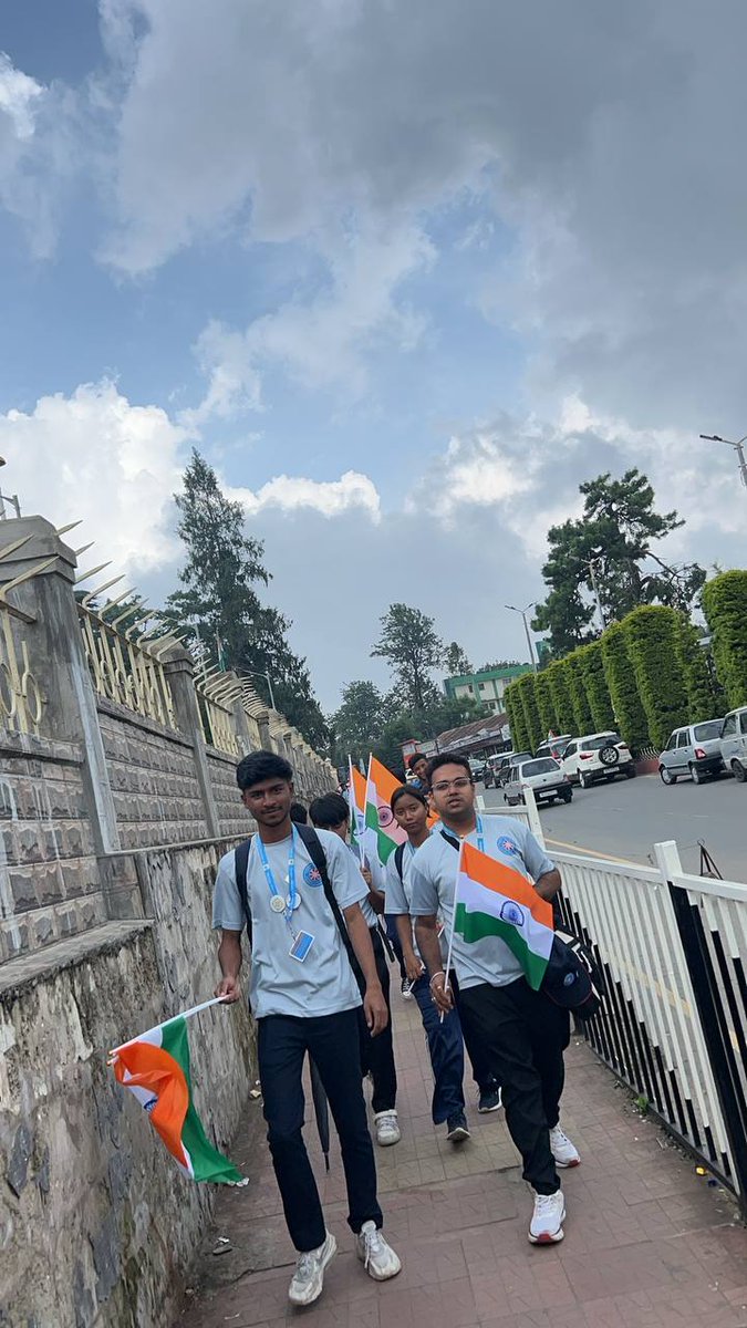 NSS_SAC_SH's tweet photo. Patriotic spirit on display! 🇮🇳 Our NSS unit took to the streets around the college for a small rally on the 14th of August 2024, to commemorate India's Independence Day. #IndependenceDay #JaiHind #CollegeLife https://t.co/krSB5tPSgw