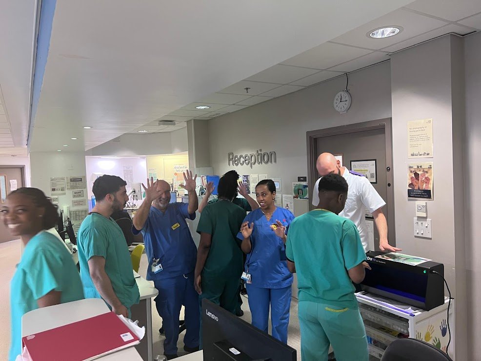 Wonderful engagement from ward 3D team today when the IPC team were promoting Hand Hygiene and 'Gloves Off'. Fantastic to see such a great commitment to IPC 😃. <a href="/martinacnhs/">Martina Cummins</a> <a href="/NHSBartsHealth/">Barts Health</a> <a href="/sphilpott72/">Sam Philpott-Jones</a>