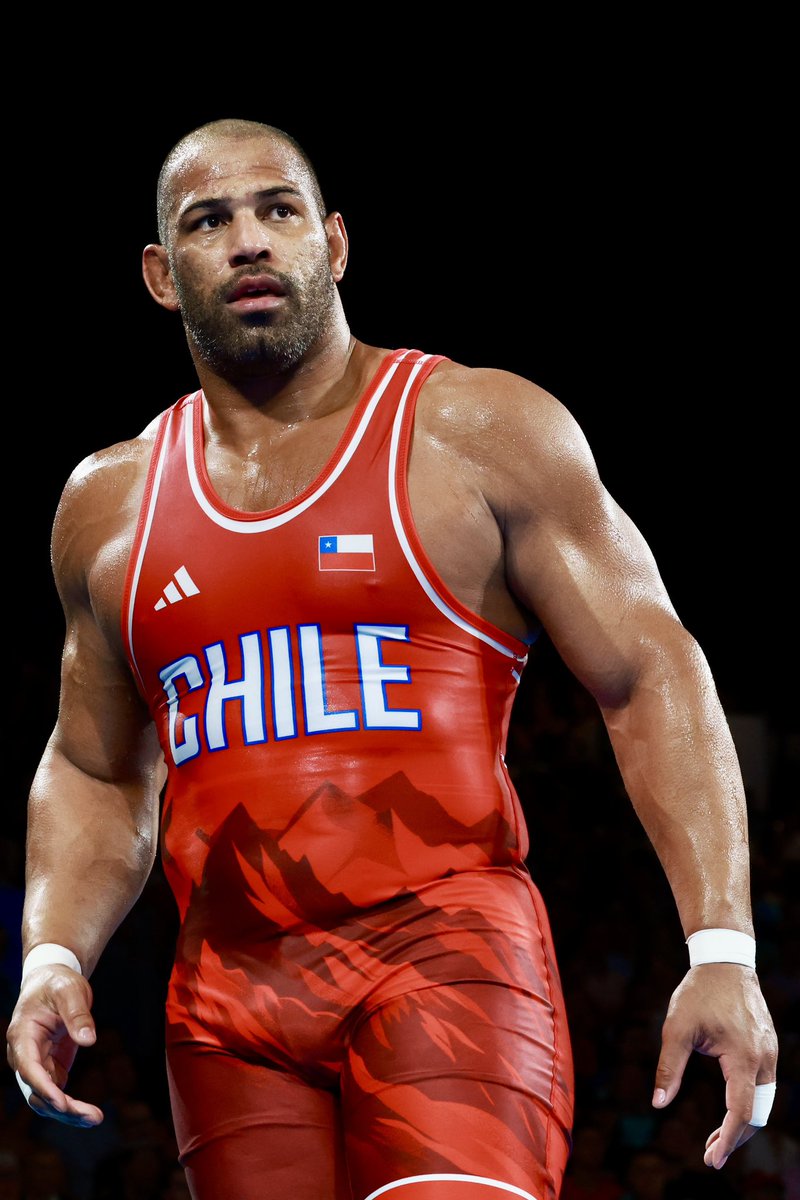 TeamChile_COCH's tweet photo. ¡EL MEJOR DEL MUNDOO! 😍🤩🔝

La actualización del ranking mundial de lucha ubicó a nuestro subcampeón olímpico 🥈 Yasmani Acosta como el número UNO ☝️ del planeta 🌏.

¡Graaaande Yasmani, a seguir sumando logros! ❤️❤️

#VamosTeamChile 🇨🇱 https://t.co/yIpEkSwvtW