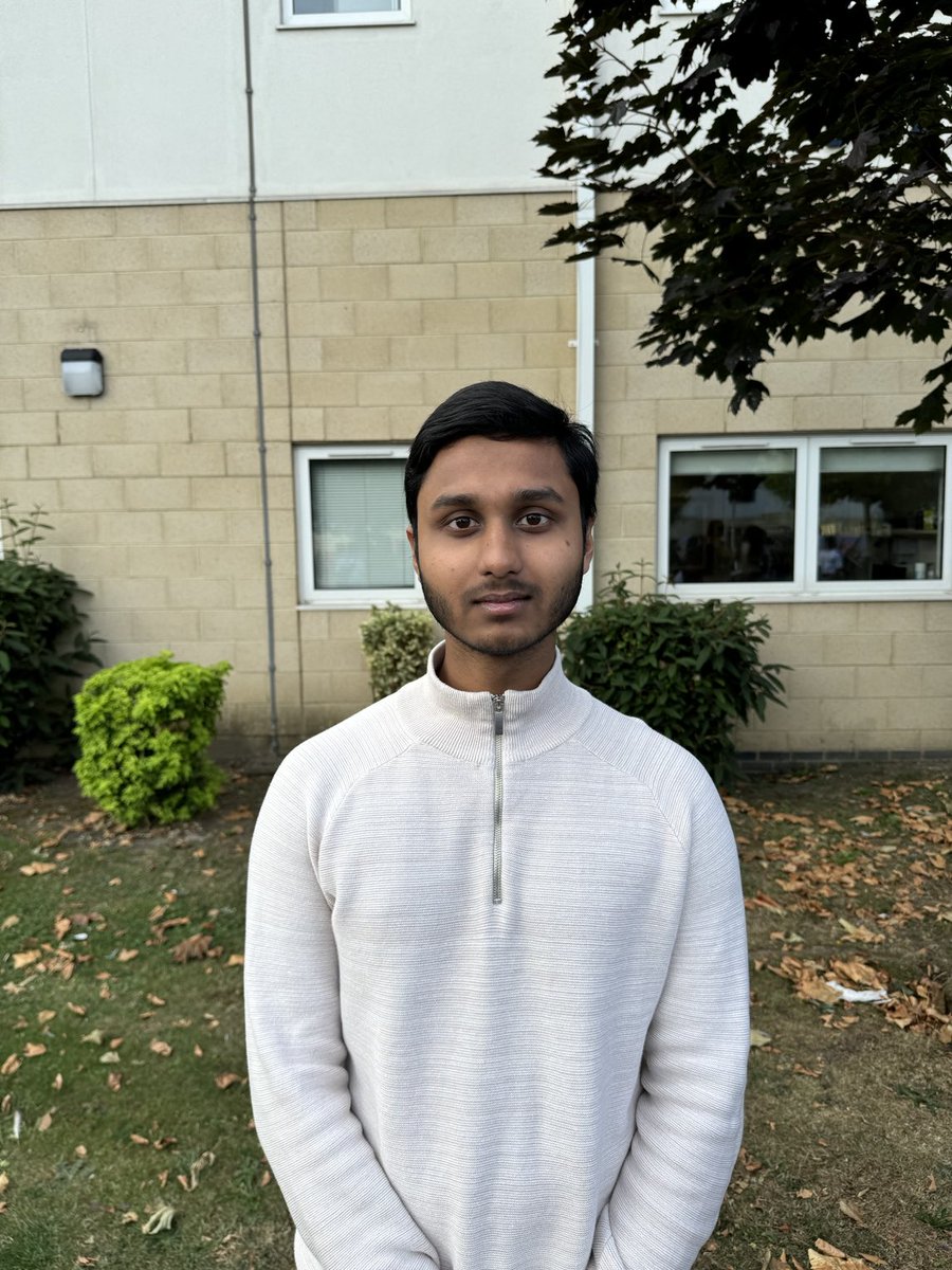 Congratulations to Hasnat who achieved A*A*A and who will take up a Degree Apprenticeship at JPMorgan. Brilliant work! #alevelresultsday #bramptonmanor