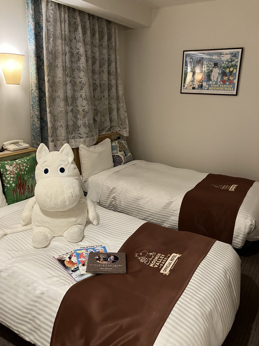 mvpsfabos's tweet photo. 部屋入った瞬間大興奮不可避だった
テンション爆上がりでござい
持ち帰れるものも種類多くて本当に嬉しい
買ったぬいぐるみも本当に可愛い
控えめに言っても最高すぎる(最高すぎる) https://t.co/ziw7y69Frk