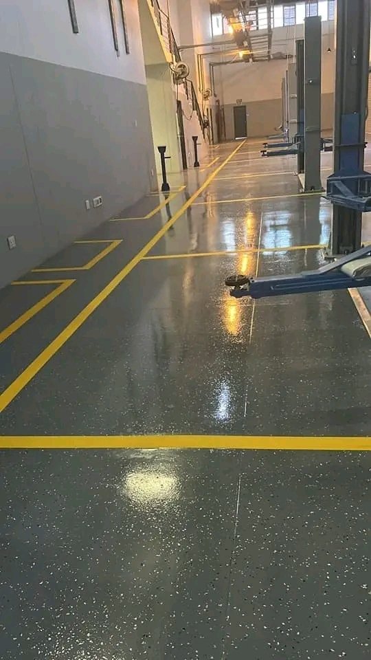 MK_TheMtungwa's tweet photo. Either it's #industrial #wholesalers #SchoolStudent #houseflooring #hospitals #clinic #garages etc for the strong long lasting #flooring here is the plug. Affordable price with quality job for any #epoxywork hit us now. https://t.co/LEd1Ve8Vkk