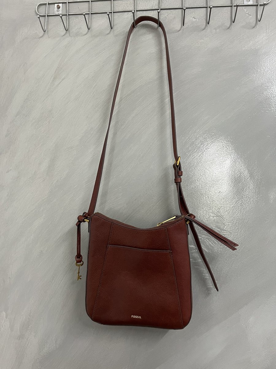 Fossil Thalia Crossbody ( Leather ) Guna 2/3 kali je. Nak lepaskan RM180, (NP RM400) 💼