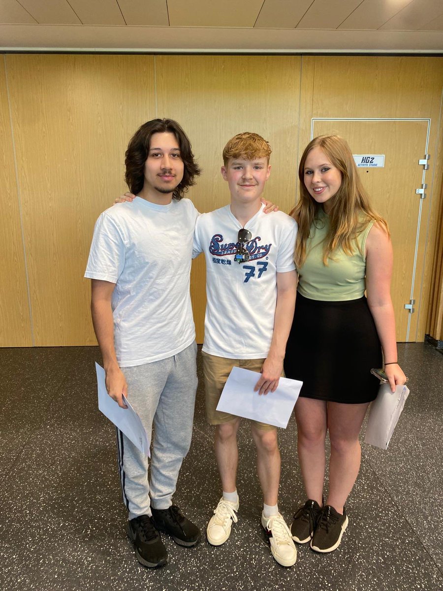 Very proud of all our students today <a href="/EppingStJohns/">ESJ</a> <a href="/ESJSixthForm/">ESJ Sixth Form</a>. The next chapter of your lives now awaits you!
Whether it be apprenticeship or university, embrace every opportunity