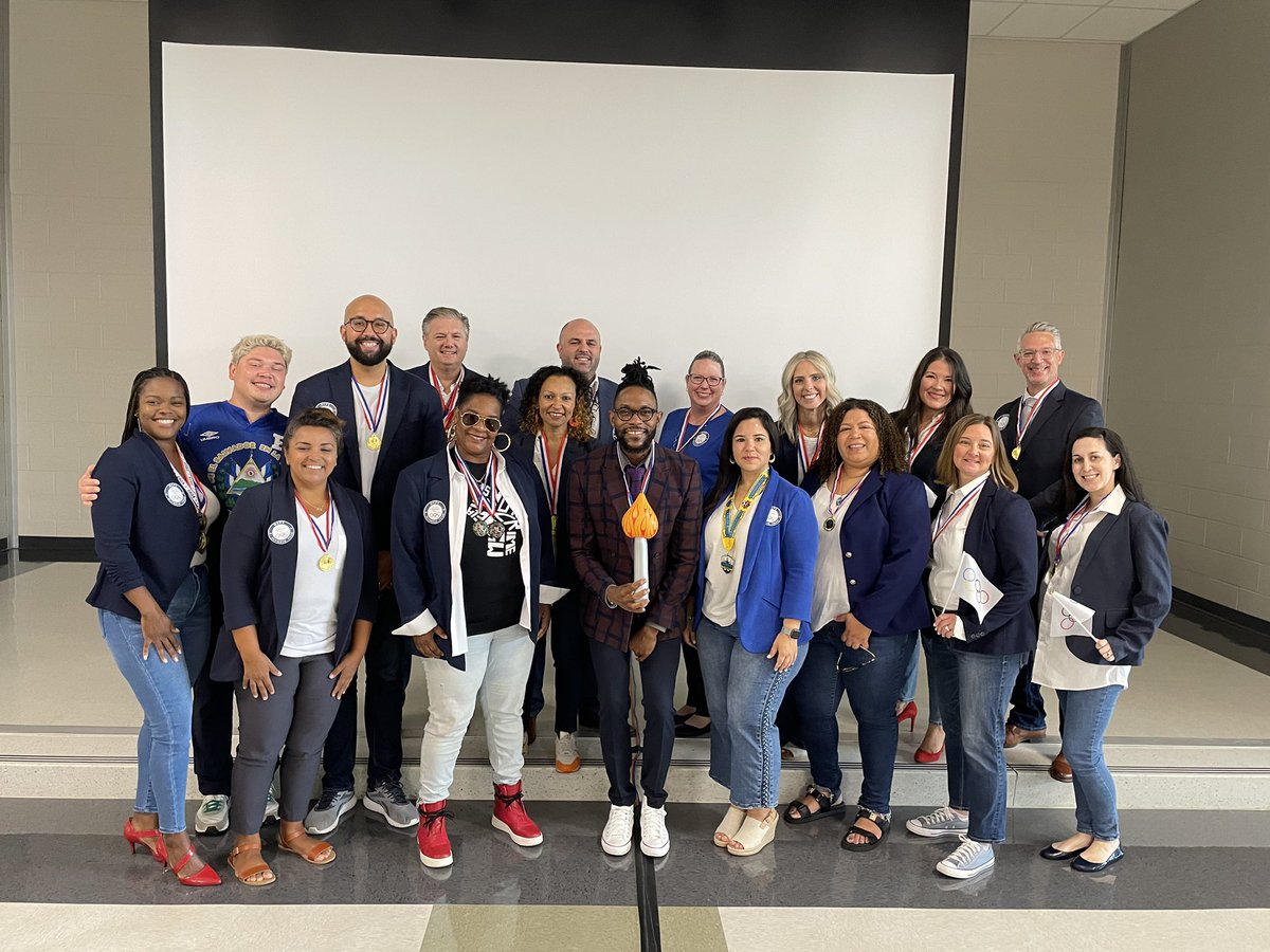 Vilma Nájera, Principal (@vcnajera) on Twitter photo Love my cluster!!! WM Cluster💙 It takes a village. <a href="/AP_DrValverde/">Francisco J. Valverde-Daniels -WMHS AP</a> <a href="/MsRoberson_WMHS/">Veena Roberson</a> <a href="/WMHS_SBA/">Edwin Solano</a> <a href="/PrincipalDWA/">David W. Adams,</a> <a href="/WatkinsMillES/">Brooke Simon</a> <a href="/NMS_principal/">Barbara Escobar</a> <a href="/Whetstone_ES/">Whetstone ES</a> Love my cluster!!! WM Cluster💙 It takes a village. <a href="/AP_DrValverde/">Francisco J. Valverde-Daniels -WMHS AP</a> <a href="/MsRoberson_WMHS/">Veena Roberson</a> <a href="/WMHS_SBA/">Edwin Solano</a> <a href="/PrincipalDWA/">David W. Adams,</a> <a href="/WatkinsMillES/">Brooke Simon</a> <a href="/NMS_principal/">Barbara Escobar</a> <a href="/Whetstone_ES/">Whetstone ES</a>