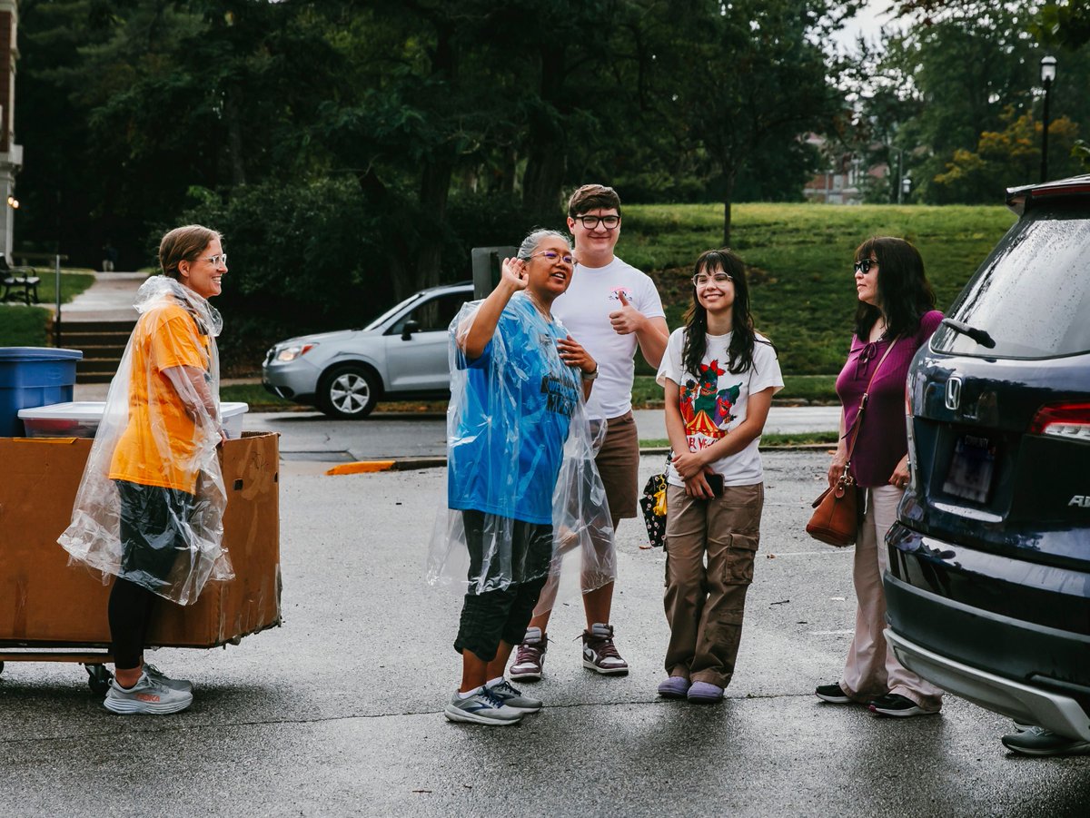 Whether rain or shine, the Mizzou community is ready to welcome new students to campus!