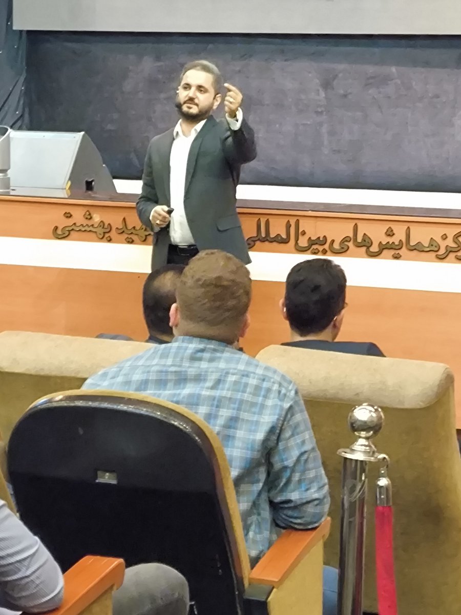 ideaTehran's tweet photo. یک عمر تجربه در 30 دقیقه
سخنرانی علی حاجی محمدی
#wpsummit
#wordpresssummit https://t.co/9BMlEz1Sea