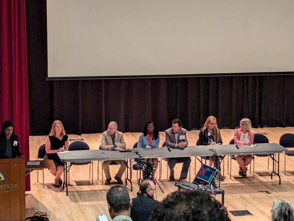 Great discussion on the power of mentors including a discussion of how <a href="/StopSarcoidosis/">FSR</a> commitment to early career funding has helped researchers pursue future funding #sarcoidosis #aasog2024