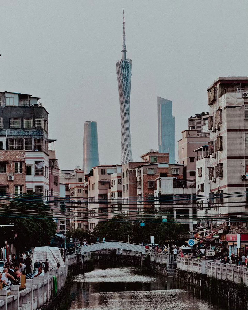 Guangzhou_City's tweet photo. A perfect blend of tradition and modernity! ๐
๐๏ธ Witness the iconic #CantonTower, #IFC, and #GuangzhouEastTower from #DatangVillage, and embrace the vibrant local life that thrives here! ๐ฃ
#ChinaTravel #visitguangzhou
๐ท notmycityphotography https://t.co/Y13ooW6VVd
