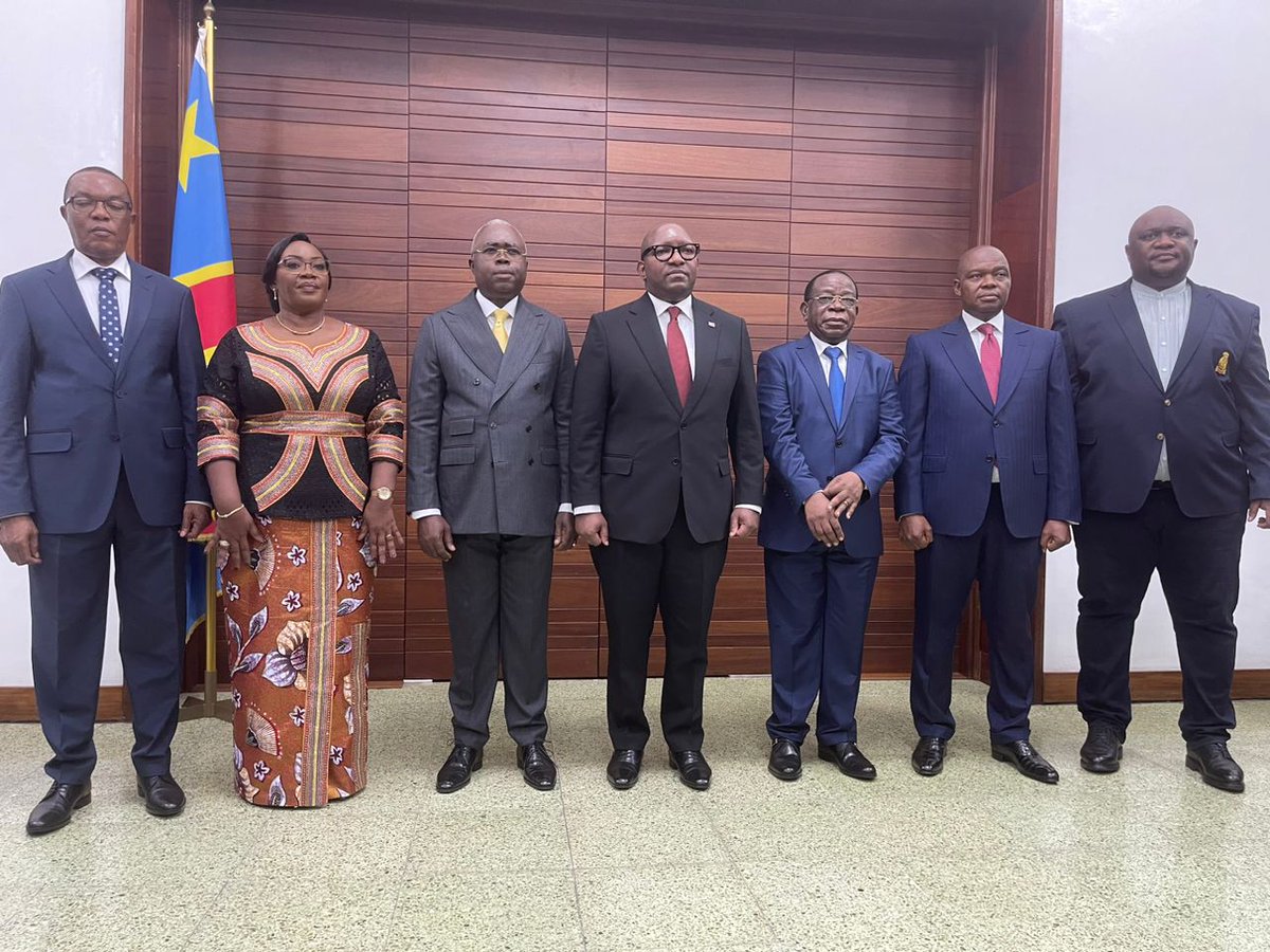 JAvertie's tweet image. #SENAT REMISE ET REPRISE 

Cérémonie de passation entre le bureau sortant et le nouveau bureau de la chambre haute du Parlement : nous avons officiellement pris nos fonctions en tant que Rapporteur adjoint du Sénat ce 15 août. 

#RDCnaMotema #DYPRO #OppositionRepublicaine