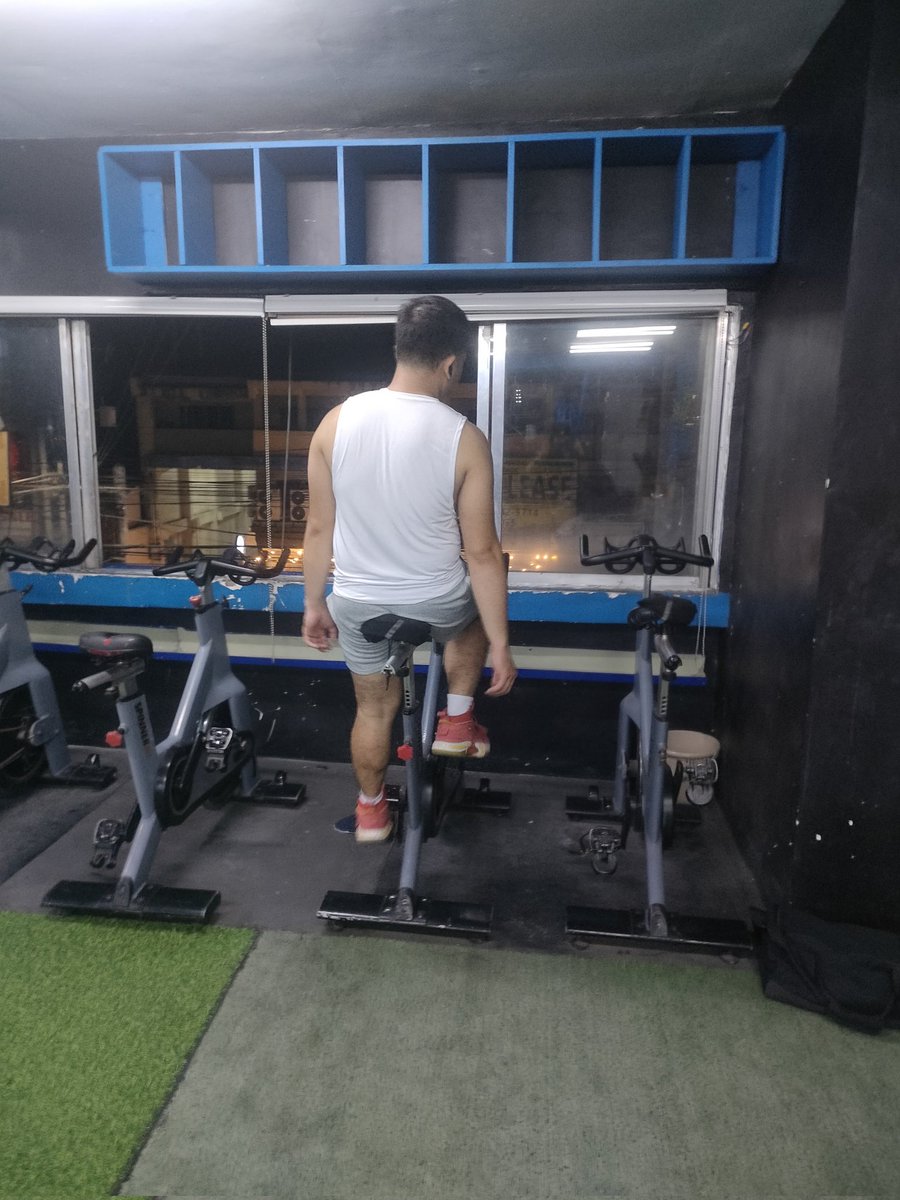 otchieeee's tweet photo. Grabe struggles this month. Bumagsak katawan ko dahil sa lintik na UTI na yan (kaka-c2 at alak yan eh) plus mga toxic na Boss hahaha lol

So buti nalang talaga naaya ko 'tong tropa ko kahit beginner lang din sya sa gym. Feeling ko nagsisi 'tong gagong 'to eh HAHAHA https://t.co/aYC3XWAekz