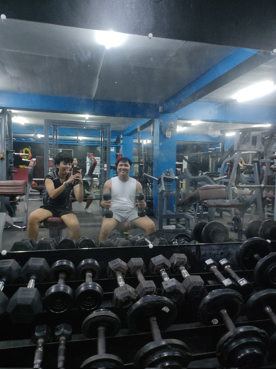 otchieeee's tweet photo. Grabe struggles this month. Bumagsak katawan ko dahil sa lintik na UTI na yan (kaka-c2 at alak yan eh) plus mga toxic na Boss hahaha lol

So buti nalang talaga naaya ko 'tong tropa ko kahit beginner lang din sya sa gym. Feeling ko nagsisi 'tong gagong 'to eh HAHAHA https://t.co/aYC3XWAekz