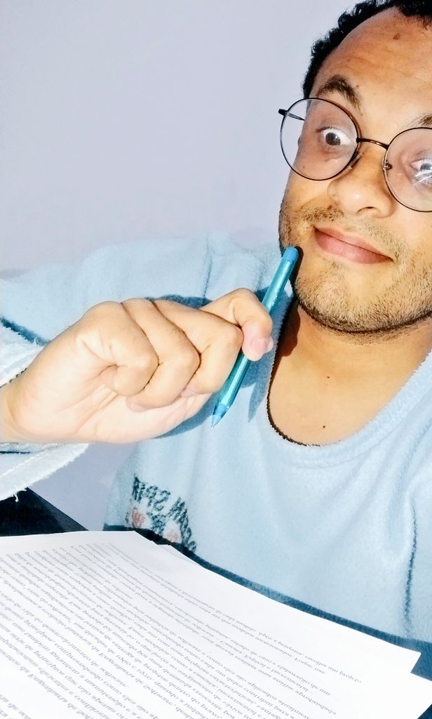 joaonazz's tweet photo. Estudando a Engenharia de Software, a moda "antiga" ... Papel e caneta 😃📄✍🏼 ... #SoftwareEngineer https://t.co/ucaPRfWu4F