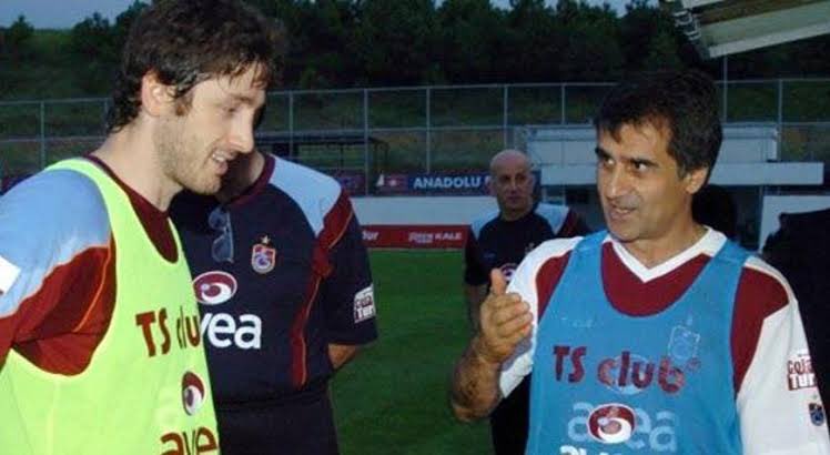 Nevala61's tweet photo. Dünyanın en büyük şehir takımı olan Trabzonspor’un, teknik direktörü ve teknik ekibi Trabzonspor’a gönül vermiş veya mücadele etmiş isimlerin olması ŞARTTIR ! #trabzonspor https://t.co/VgNNoD0upF
