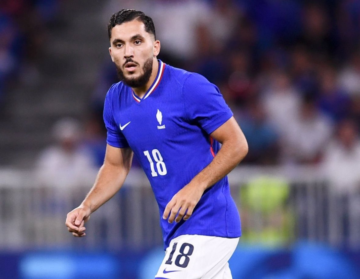 FabrizioRomano's tweet photo. 🔴🔵❌ Paris Saint-Germain are currently not planning for new talks over Rayan Cherki deal.

PSG have different plans. https://t.co/4zhwgnz2ZQ