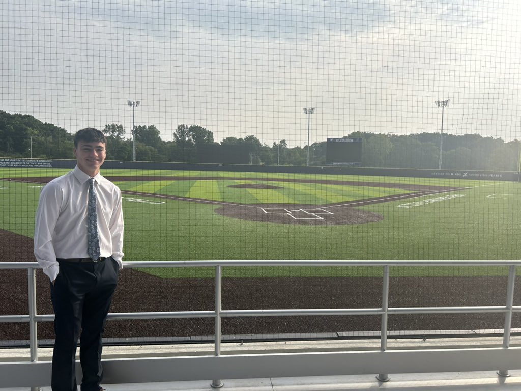 Got to check out Hillsdale College today! Thanks to Coach Vesella for taking time to talk and a chance to show me around the facility! <a href="/HillsdaleBSBL/">Hillsdale Baseball</a>