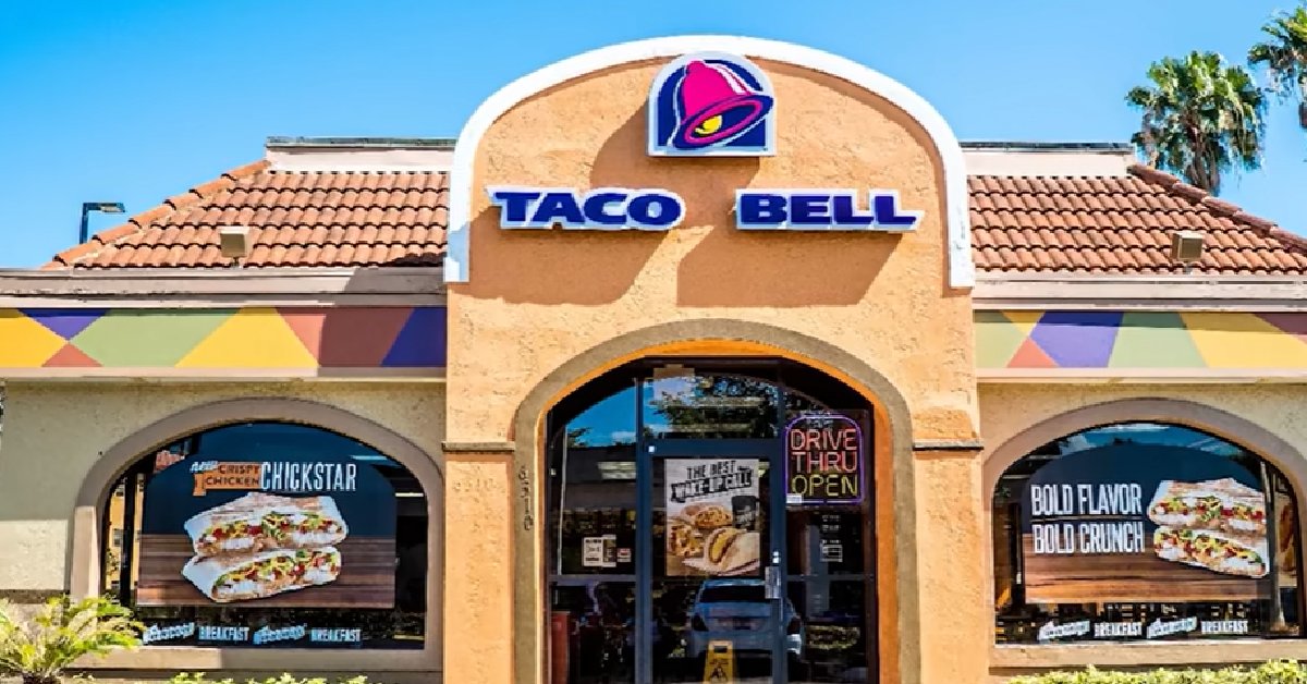 Dexerto's tweet photo. Taco Bell releasing ‘Nostalgia Menu’ with items from every decade

1960s – Tostada
1970s – Green Burrito
1980s – Meximelt
1990s – Beef Gordita Supreme
2000s – Caramel Apple Empanada https://t.co/WldJ4Cj3AA