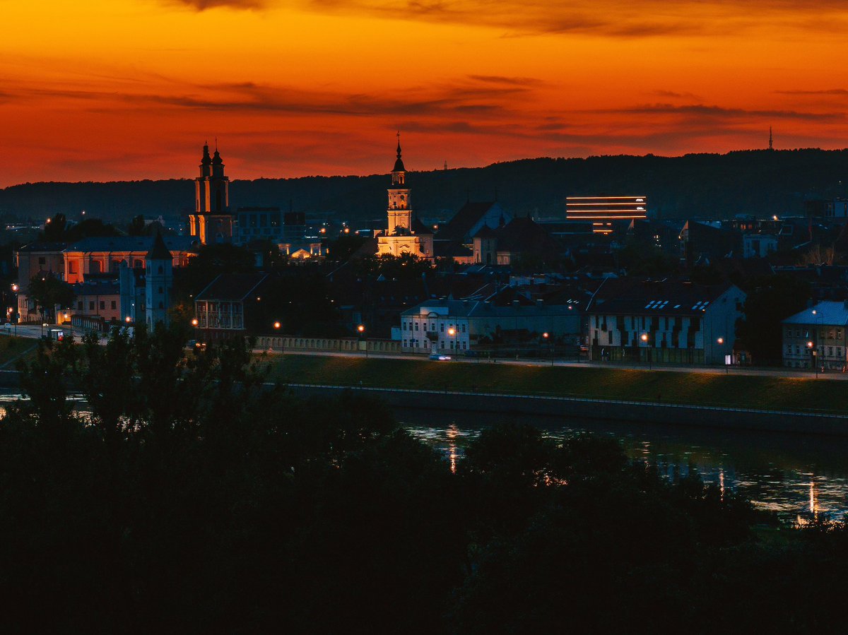 NejauNet's tweet photo. #Kaunas #Lithuania #Lietuva #dronas #Mavic3 #mavic3pro #drone #kaunastic #kaunasaerial #summer2024 #djimavic3pro #vasara2024 #mavic3pro7x #senamiestis #kaunasoldtown https://t.co/TkSIiZVopO