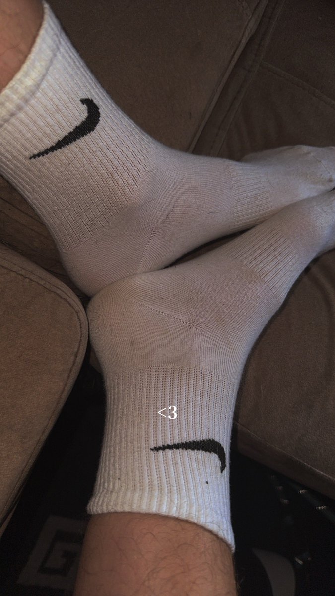 RyanJ20122's tweet photo. Your view as you serve me the only was to serve me is to leave a tribute for master 🦶🏻🧦 and come massage these after a long day on them #submit #send #serve #Findom #financialdomination #footsub https://t.co/23BvYX1Dah