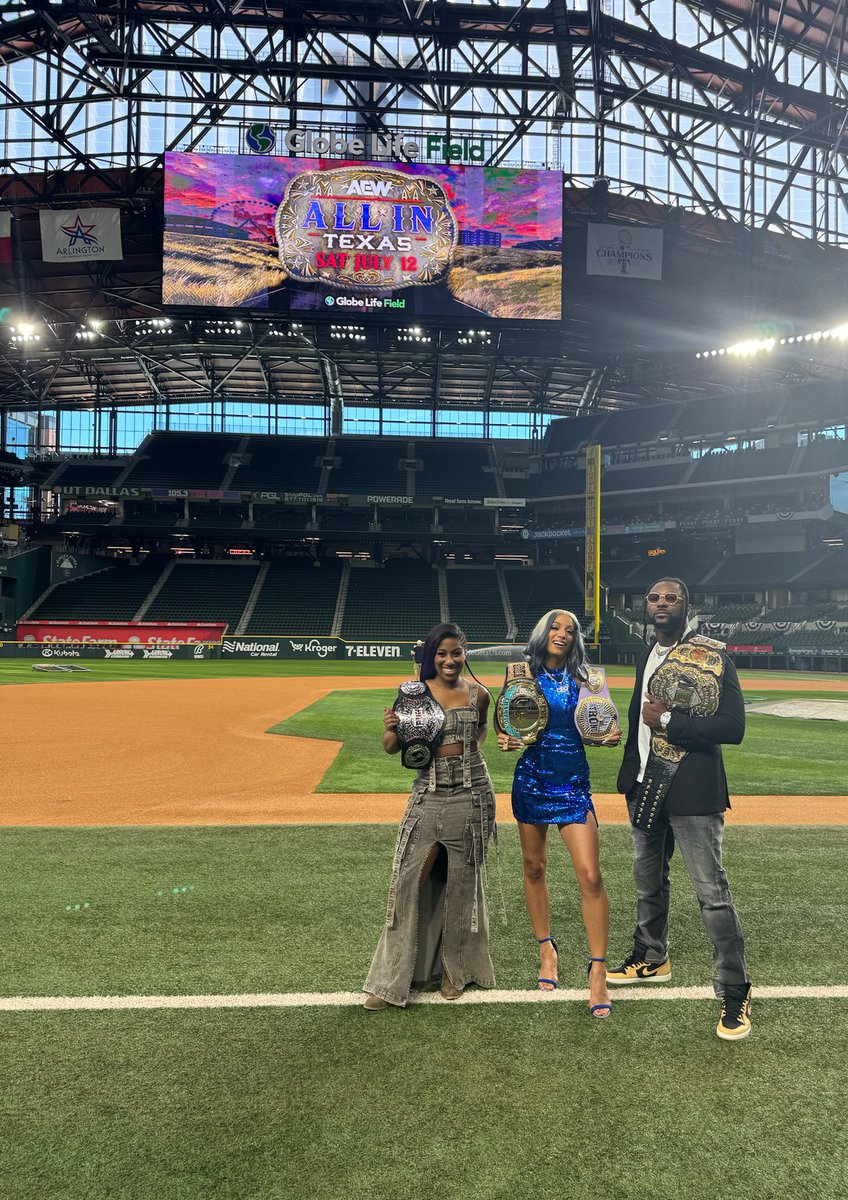 MercedesVarnado's tweet photo. Everything is bigger in Texas 
🤠 💰 
#AEWALLINTexas https://t.co/KMj1b9xj3M