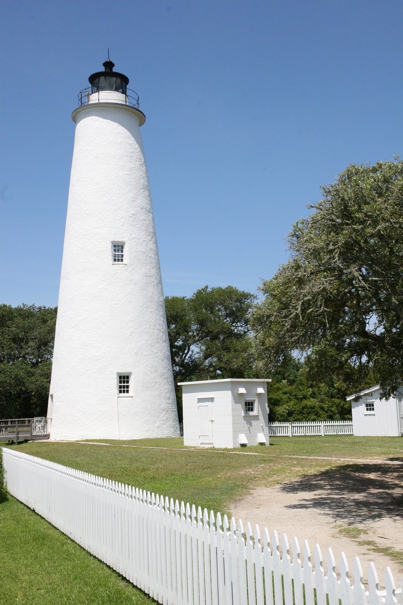 GStephenson_Wx's tweet photo. And a Happy 200th anniversary to the Ocracoke Lighthouse!!! #SpectrumNews1 #ncwx #Ocracoke #OcracokeLighthouse https://t.co/RqcspuXBm7