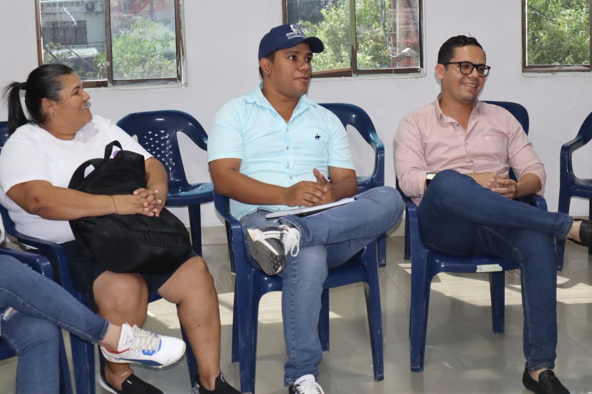 MinInterior's tweet photo. Desde Cesar, nuestro #EquipoDeGénero fortalece las capacidades de los funcionarios y funcionarias de la @prensaalcaldiap en una mesa de diálogo de saberes, orientando sobre mecanismos para la transversalización del enfoque de género. https://t.co/2R7PwS0xVN