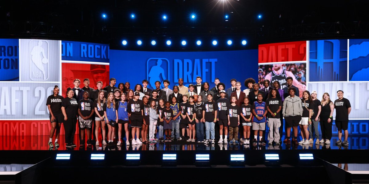 ATCgrid's tweet photo. We sponsored a Milwaukee student representing @Bucks at the 2024 #MathHoops Global Championship in NYC this summer! Learn more about this free program for educators: https://t.co/rrhb4rcVL2

@BucksCommunity @learn_fresh #STEM #STEMeducation https://t.co/K5K7vmkxRS